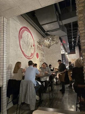 Davanti Enoteca by null