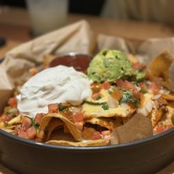 BJ's Restaurant & Brewhouse - Loaded Deep Dish Nachos