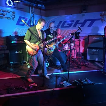 Chester's Reef - Nobody's Fool kills their set! - Bars Near Me - Sarasota, Florida