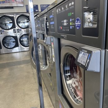Burbank Wash & Dry - Laundromat Near Me - Burbank, California