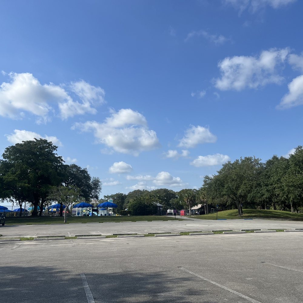 T.Y. Park - Parking lot - Parks Near Me - Hollywood, Florida T.Y. Park - Parking lot - Parks Near Me - Hollywood, Florida