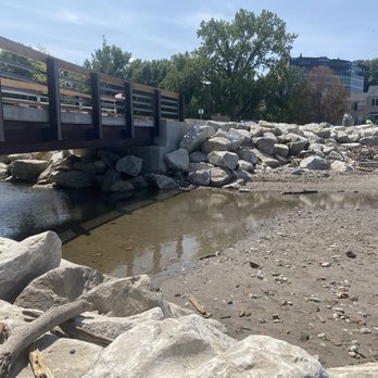 Bradstreet's Landing - Bridge across spillway - Parks Near Me - Rocky River, Ohio