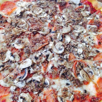 Classico Louie's Pizzeria - Gross ground beef - Pizza Near Me - Toronto, Ontario Classico Louie's Pizzeria - Gross ground beef - Pizza Near Me - Toronto, Ontario