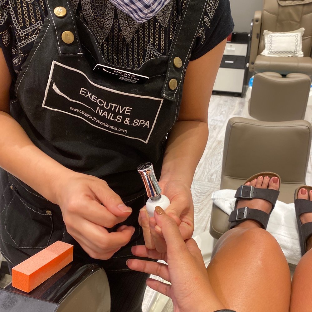 Executive Nails & Spa Vintage - Tram doing her magic - Nail Salons Near Me - Houston, Texas