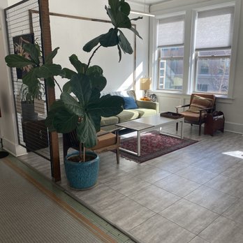 Huddle Cowork + Create - Shared Office Spaces Near Me - Stockton, California