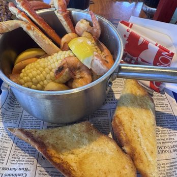 Bubba Gump Shrimp - Seafood Near Me - Monterey, California