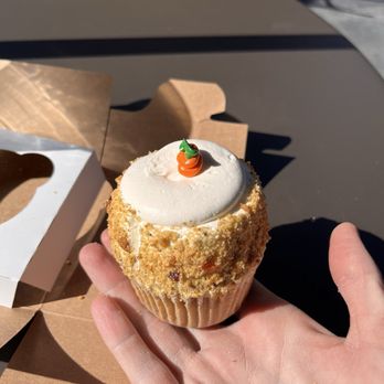 Isabella's Cupcakes & More - Cupcakes Near Me - Riverside, California Isabella's Cupcakes & More - Cupcakes Near Me - Riverside, California