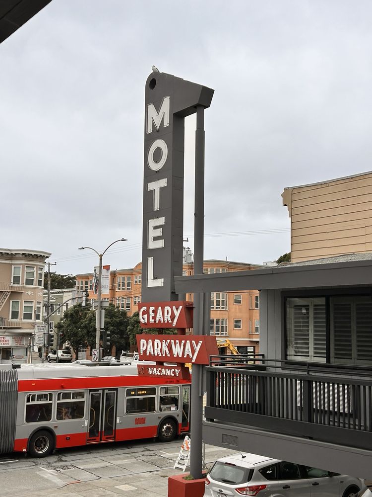 Geary Parkway Motel