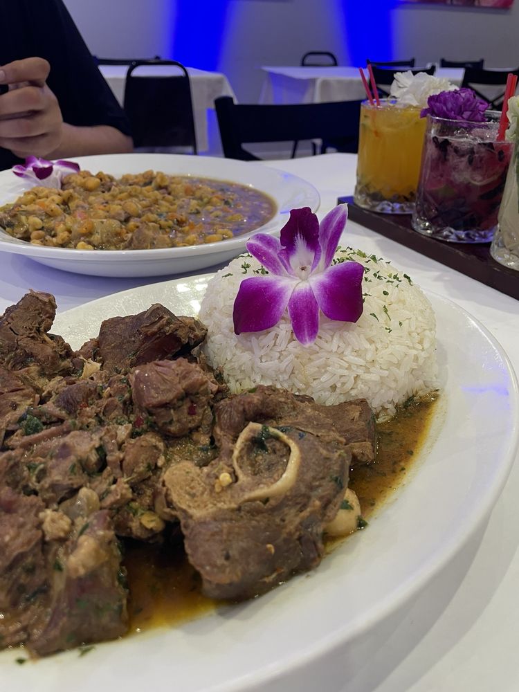Food from Morna Lounge and Grill