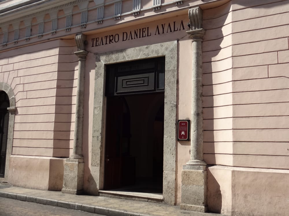 Teatro Daniel Ayala