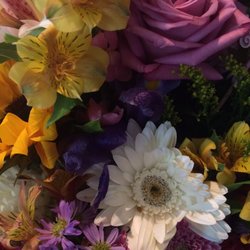 JW Becker Florist - NOT WHAT I WANTED