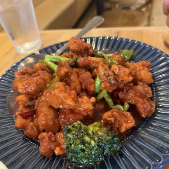 Chuan Cafe - M3.General Tsos Chicken - Szechuan Near Me - Raleigh, North Carolina Chuan Cafe - M3.General Tsos Chicken - Szechuan Near Me - Raleigh, North Carolina