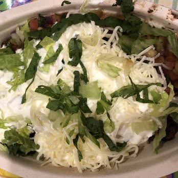 Chipotle Mexican Grill - Burrito bowl with small amount of wilted lettuce - Fast Food Near Me - Fulton, Maryland Chipotle Mexican Grill - Burrito bowl with small amount of wilted lettuce - Fast Food Near Me - Fulton, Maryland