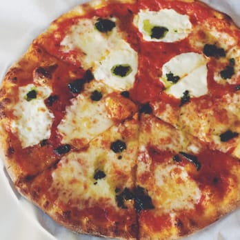 Pizzetta 211 - tomato mozzarella basil pizza. - Pizza Near Me - San Francisco, California Pizzetta 211 - tomato mozzarella basil pizza. - Pizza Near Me - San Francisco, California