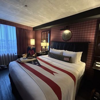 Graduate by Hilton Columbus - Bedroom - Hotels Near Me - Columbus, Ohio Graduate by Hilton Columbus - Bedroom - Hotels Near Me - Columbus, Ohio