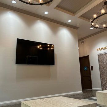 2ND & PCH - Family lounge area - Shopping Centers Near Me - Long Beach, California