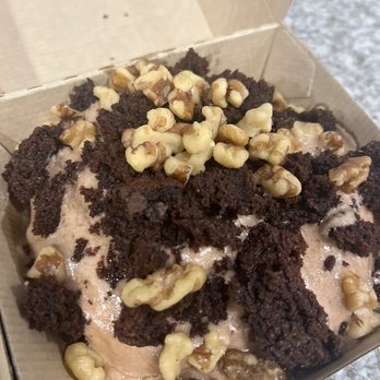 Cinnaholic - Customized with chocolate frosting, walnuts and brownies - Bakeries Near Me - Oak Ridge North, Texas