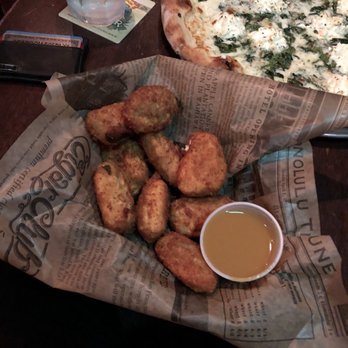 J. Dolan's - Pizza Near Me - Honolulu, Hawaii