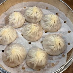 8 Piece Steamed Soup Dumplings
