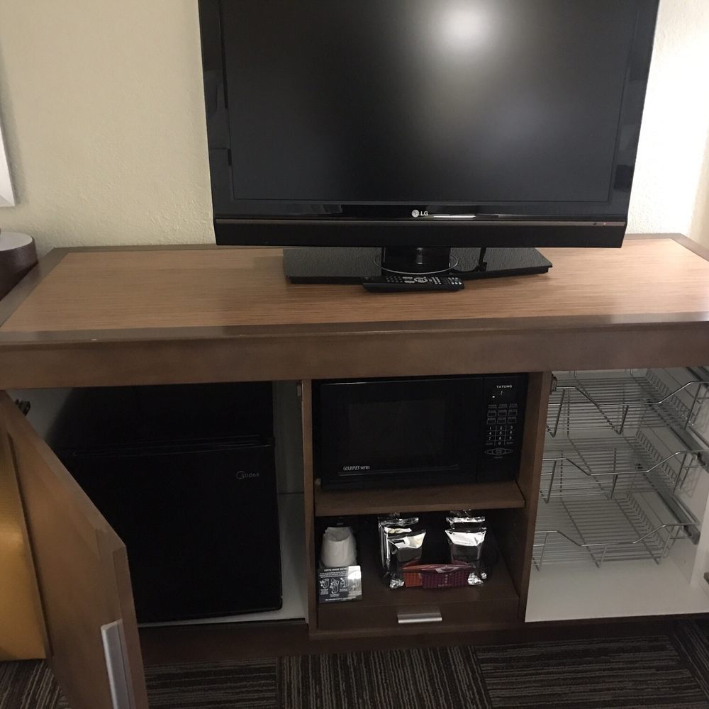 Hampton Inn Atlanta-Northlake - "Kitchen/tv area) - Hotels Near Me - Atlanta, Georgia Hampton Inn Atlanta-Northlake - "Kitchen/tv area) - Hotels Near Me - Atlanta, Georgia