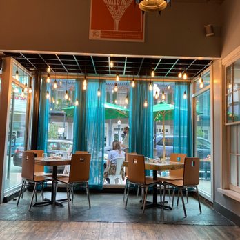 Common Restaurant  - Sitting area - Cocktail Bars Near Me - Savannah, Georgia