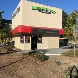 Rodeo Smoke Shop - Storefront