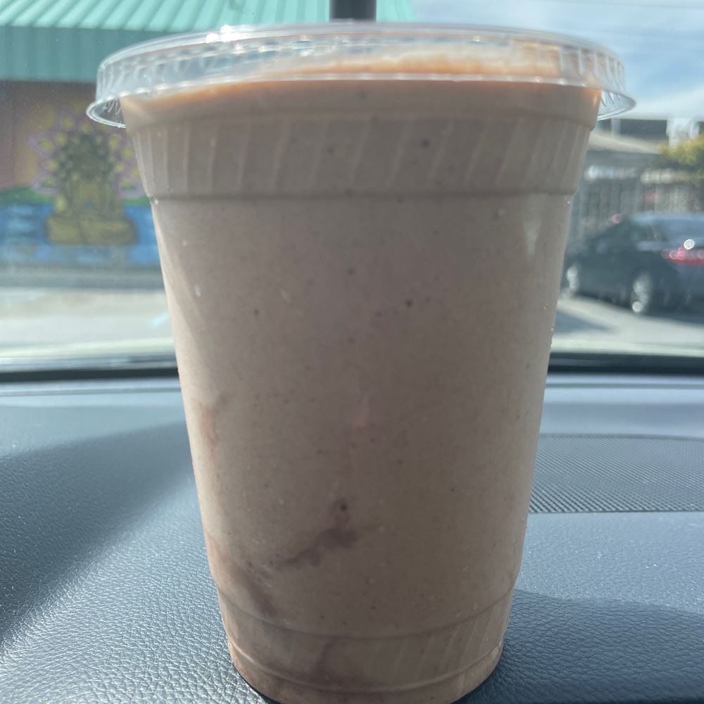 The Green Cat Juice Bar & Market - Traveling Yogi - Juice Bars & Smoothies Near Me - Virginia Beach, Virginia The Green Cat Juice Bar & Market - Traveling Yogi - Juice Bars & Smoothies Near Me - Virginia Beach, Virginia