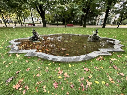 Jardins do Palácio de Cristal by null