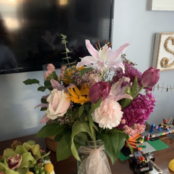 J Flowers - Flowers for my aunt's 50th! Amazing job by Jane! - Florists Near Me - Redondo Beach, California