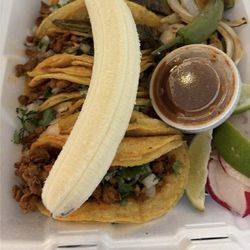 Tacos El Primo - Al pastor deluxe