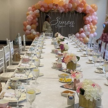 Hyatt Regency Houston West - Table and bride to be - Hotels Near Me - Houston, Texas