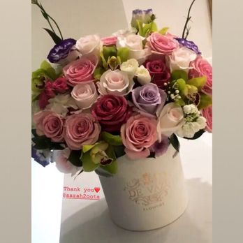De Vaze Flowers - She loved them!!! - Florists Near Me - Burbank, California De Vaze Flowers - She loved them!!! - Florists Near Me - Burbank, California