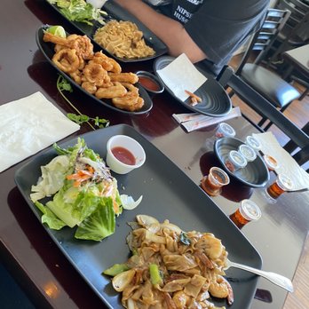 Bamboo Thai Bistro - Drunk noodle for me and pad see ew for him Calamari appetizer - Thai Near Me - Redondo Beach, California