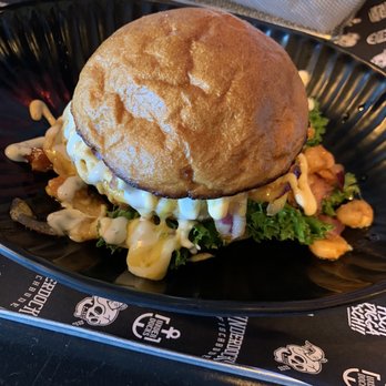 UNDERDOCKS - Surf-No-Turf LAX Burger (13,90€) - Fischbroetchen Near Me - Hamburg, HH UNDERDOCKS - Surf-No-Turf LAX Burger (13,90€) - Fischbroetchen Near Me - Hamburg, HH