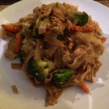 Mai Thai - Pad See-ew - Thai Near Me - West Columbia, South Carolina