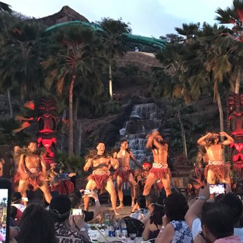 Chief's Luau - Performing Arts Near Me - Kapolei, Hawaii