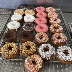 10th and I Donut House