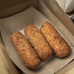 Sweets & Eats - Mozzarella Sticks