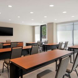 Home2 Suites by Hilton Jacksonville Downtown - Meeting Room
