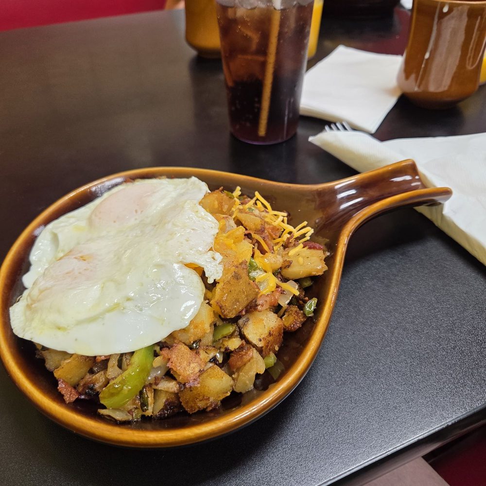 Mom's Diner - Skillet with over medium eggs - Diners Near Me - Pahrump, Nevada Mom's Diner - Skillet with over medium eggs - Diners Near Me - Pahrump, Nevada