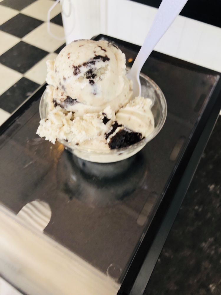 AUNTIES’ ICE CREAM PARLOR CLOSED Updated June 2024 43 Photos