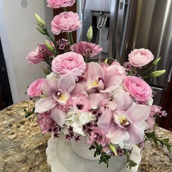 Saint Germain Flowers - Florists Near Me Saint Germain Flowers - Florists Near Me