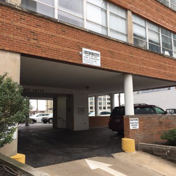 Gregory C. Frimel, DDS - Outside view of Slavin building. Turn in here off of Bomhomme for parking. - General Dentistry Near Me - Saint Louis, Missouri Gregory C. Frimel, DDS - Outside view of Slavin building. Turn in here off of Bomhomme for parking. - General Dentistry Near Me - Saint Louis, Missouri