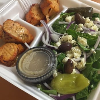 Lemon Zest Cafe - Salmon salad - Mediterranean Near Me - Glendale, California