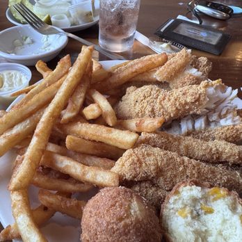 Fred's Fish House - 3pc granny catfish - Seafood Near Me - Mountain Home, Arkansas