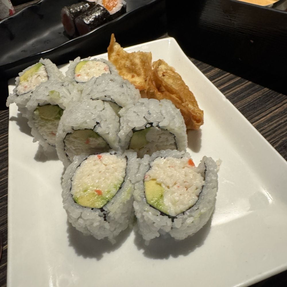 Sushiya - California classic roll - Sushi Bars Near Me - San Dimas, California Sushiya - California classic roll - Sushi Bars Near Me - San Dimas, California