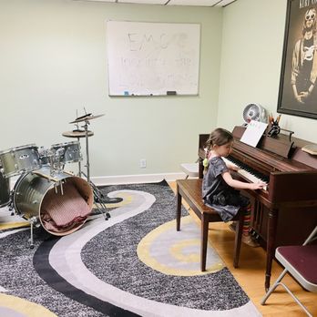 Evolution Music Conservatory - Musical Instruments & Teachers Near Me - Glendale, California Evolution Music Conservatory - Musical Instruments & Teachers Near Me - Glendale, California