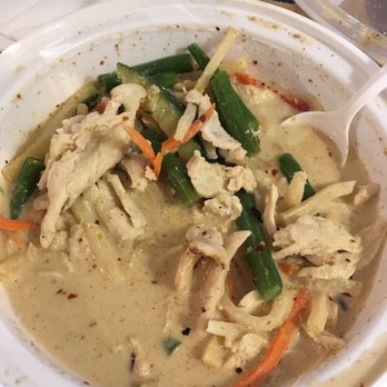 Lantern - Green curry with chicken to go - Thai Near Me - Brooklyn, New York