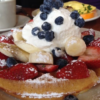 Tre Kronor - Belgian waffle - Breakfast & Brunch Near Me - Chicago, Illinois