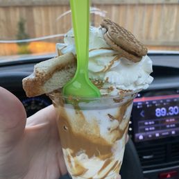 Fluffernutter sundae Fluffernutter sundae